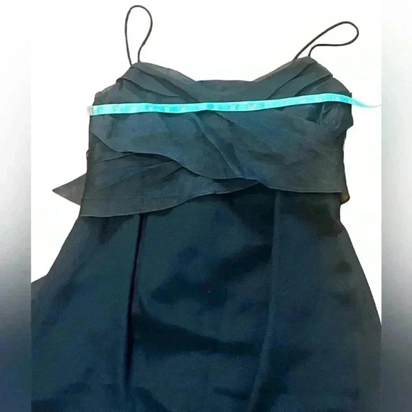 A Pea In The Pod Maternity Dress in Black Silk. Size Medium. - Picture 7 of 8